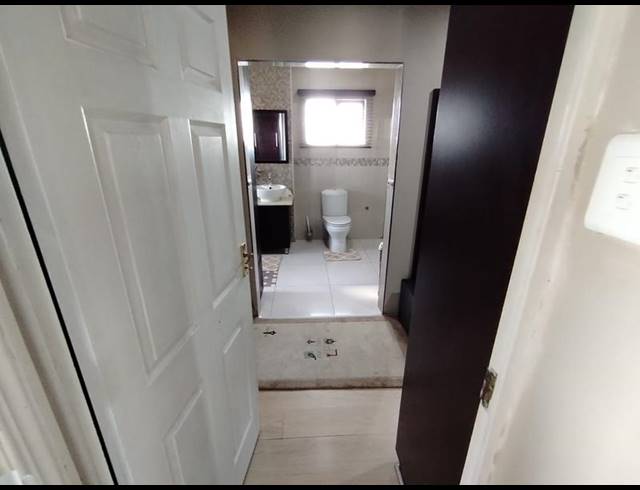 4 BEDROOM HOUSE FOR SALE IN WOODVIEW